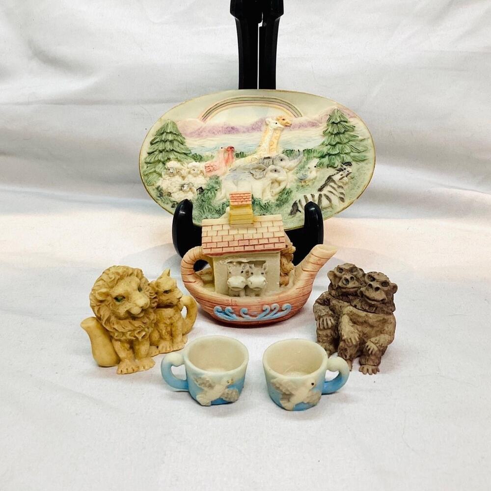 Vintage Noah’s Ark Miniature Tea Set